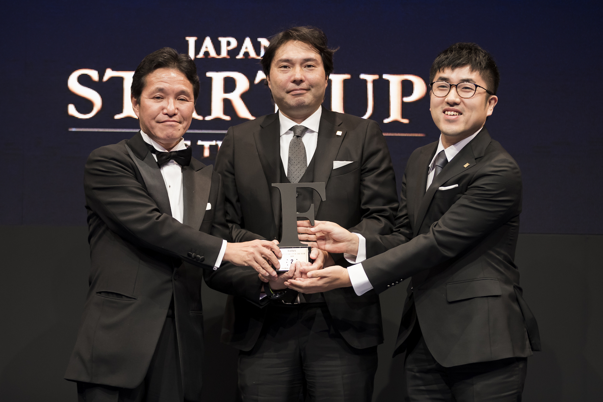 スマートニュースがforbes Japan 起業家ランキング19 の2位を受賞 創業者 鈴木と浜本の Beyond Vision とは スマートニュース株式会社